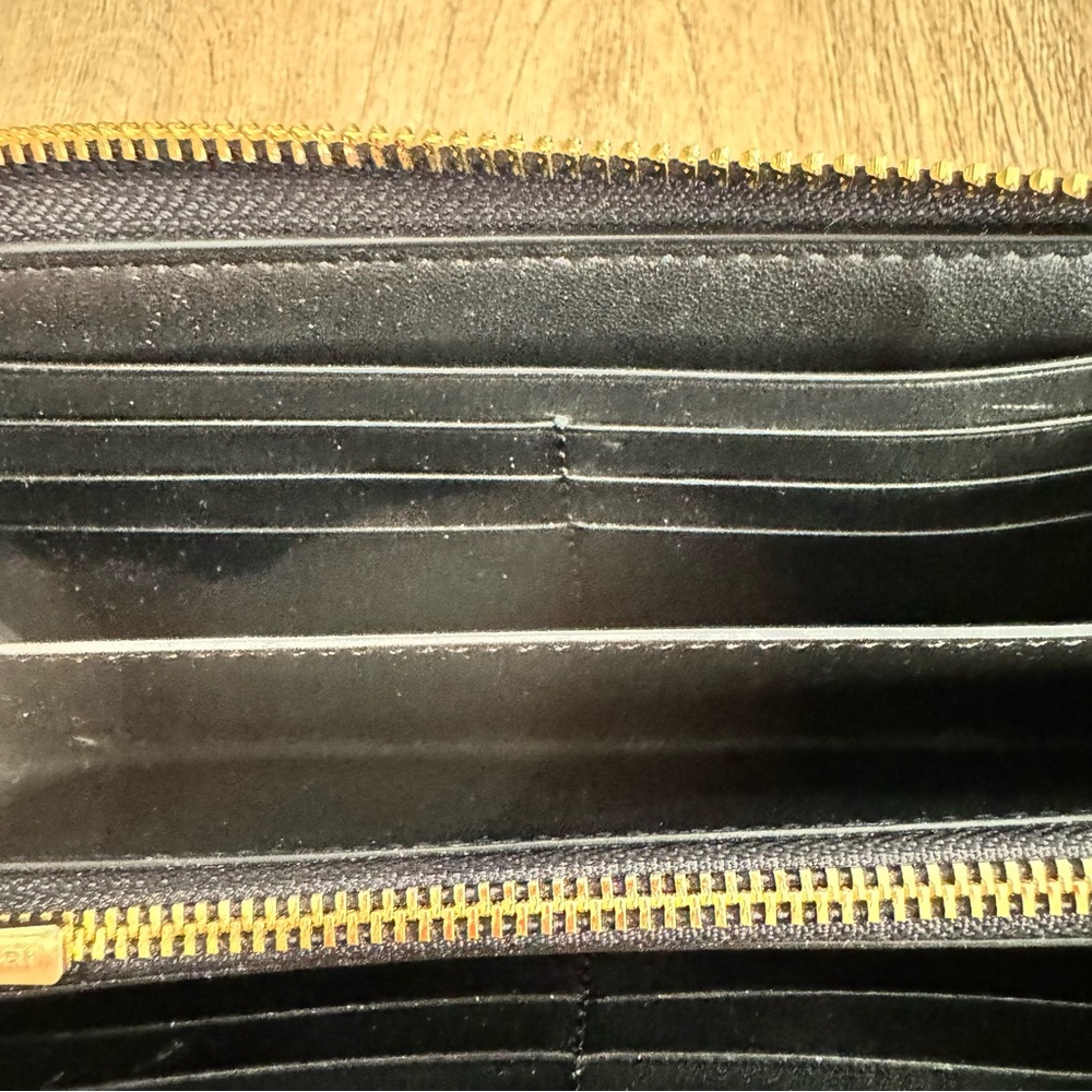 Coach Crossgrain Leather Zip Around Wallet - Black - Picture 6 of 7